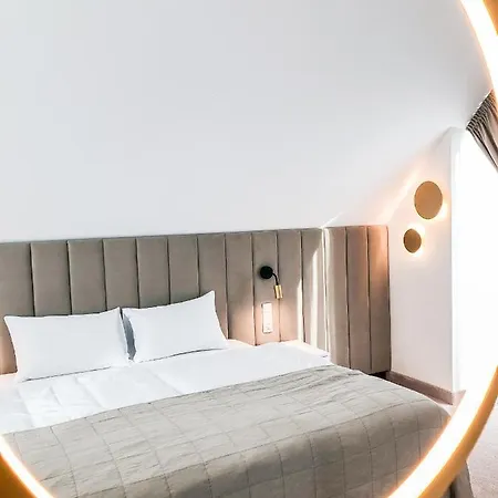 & Restauracja Nad Sandela 호텔 3*