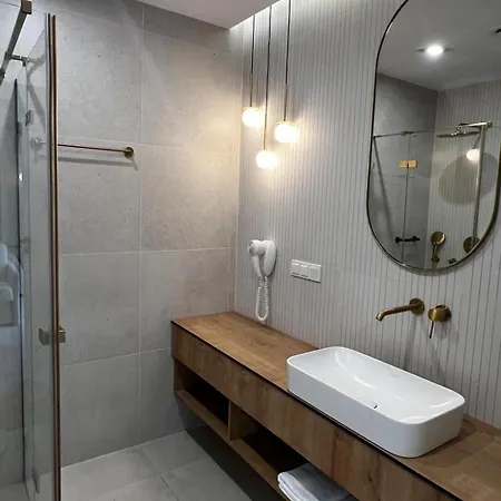 & Restauracja Nad Sandela Lubawa