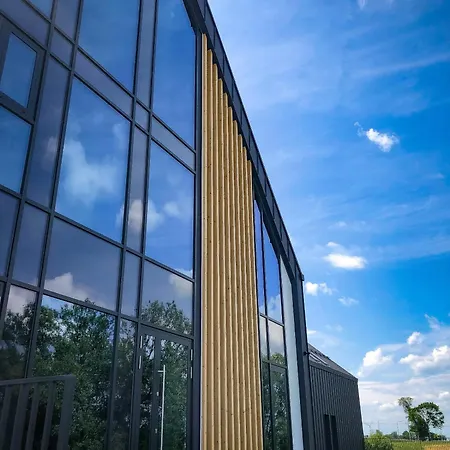 & Restauracja Nad Sandela 3*