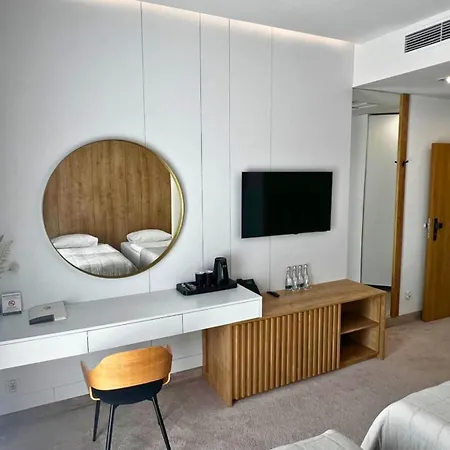 & Restauracja Nad Sandela 호텔 Lubawa