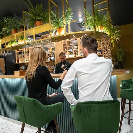 & Restauracja Nad Sandela Hotel